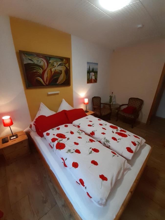 Gastehaus Am Calmont Bed & Breakfast Ediger-Eller Ngoại thất bức ảnh